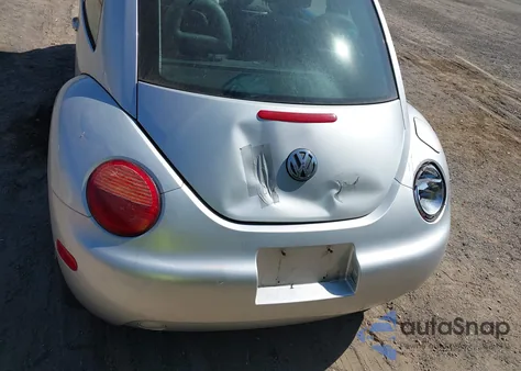 2000 Volkswagen New Beetle Gls из США, поврежденный, VIN 3VWCC21C6YM440903